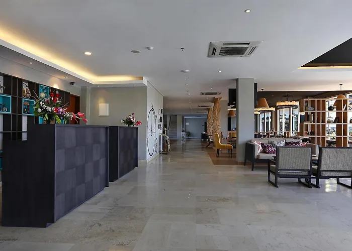Azana Boutique 3*